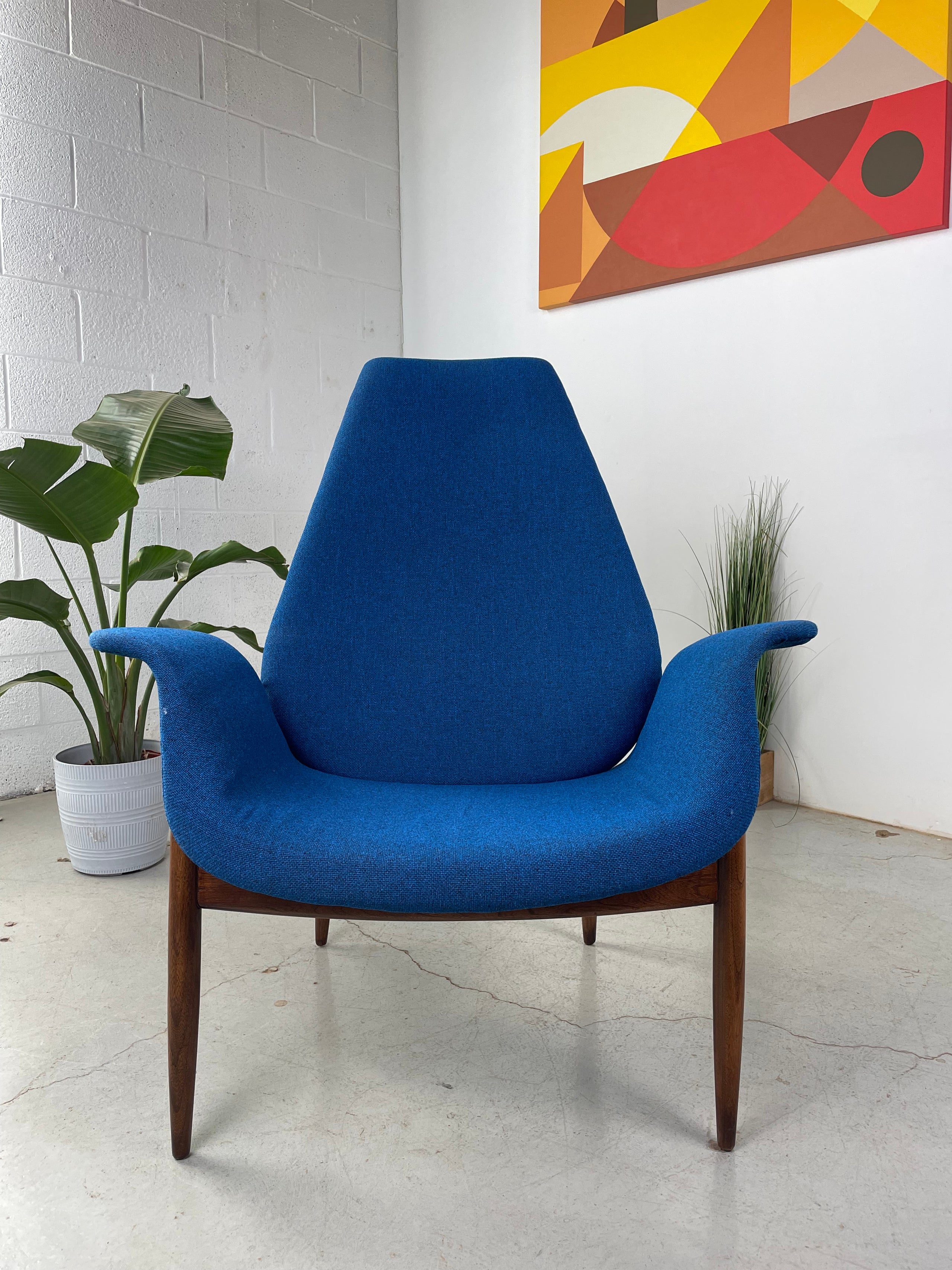 rare-sculpted-mid-century-modern-lounge-chair-simplymidkc